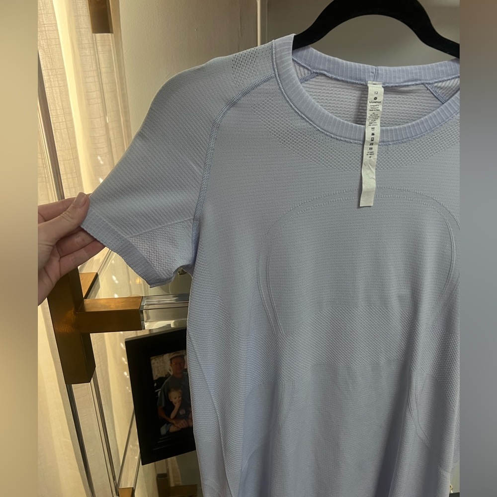 Lululemon Tee - Picture 2 of 5